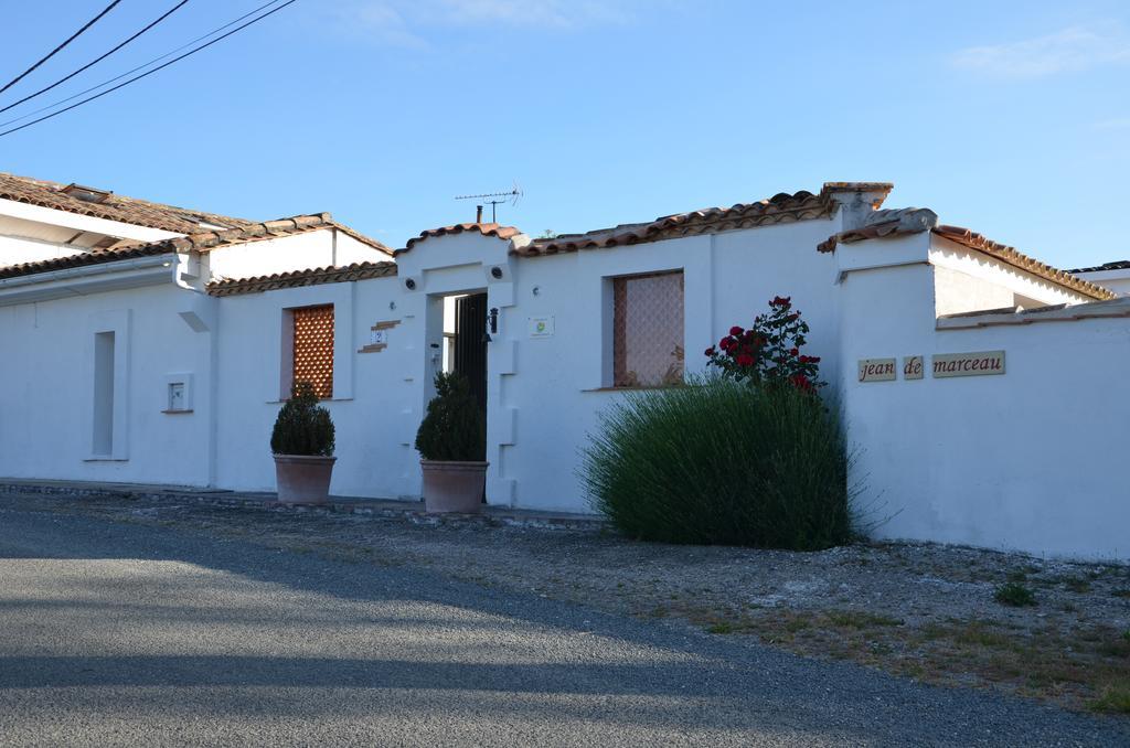 Bed and Breakfast Jardin De Marceau Blasimon Exterior foto